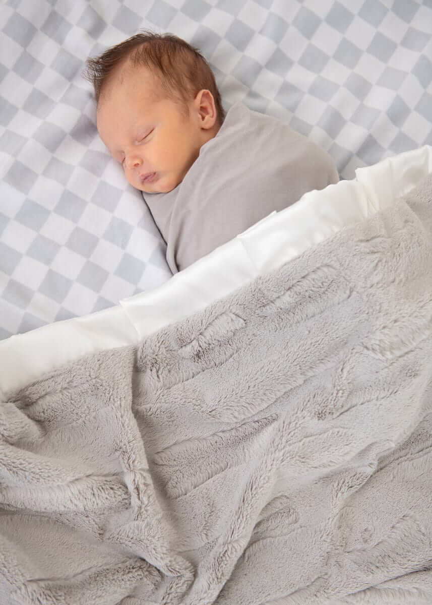 Checkered Silver Blanket - Image 2