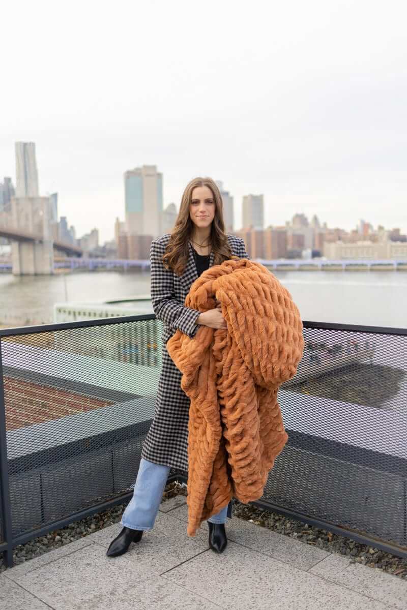 Hugs Copper Blanket - Image 4