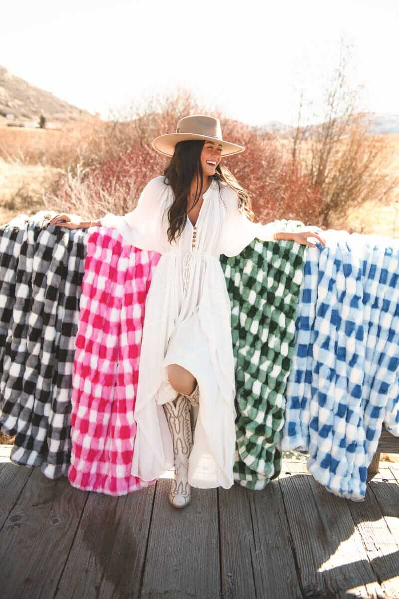 Hugs Gingham Hot Pink Blanket - Image 5