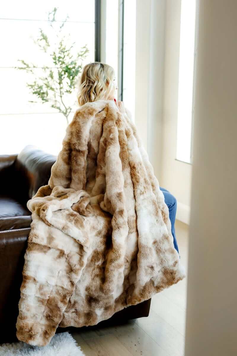 Premium Cloud Warm Bourbon Blanket - Image 3